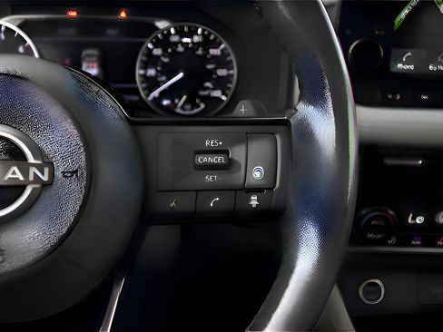 Used 2023 Nissan Rogue SL w/ SL Premium Package image 24