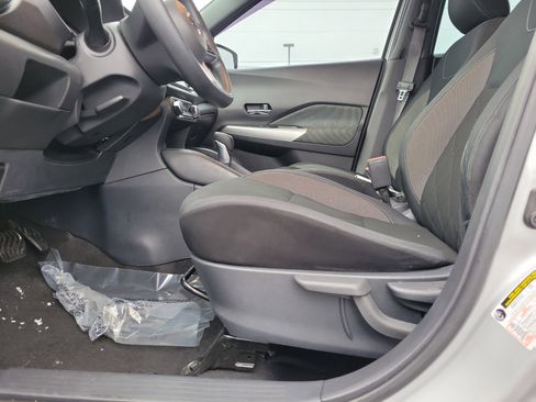 Certified 2020 Nissan Kicks SV image 16
