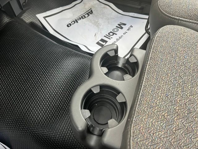 Used 2004 Chevrolet Silverado 2500 W/T RWD image 23