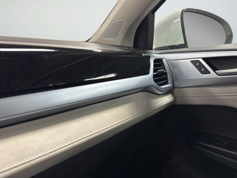 New 2026 Volkswagen Taos SE AWD/4WD image 29
