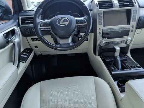 Used 2021 Lexus GX 460 Premium w/ Premium Package AWD/4WD image 2