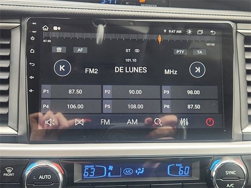 Used 2017 Toyota Highlander XLE image 13