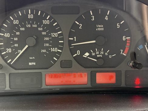 Used 2003 BMW 325i Sedan image 29