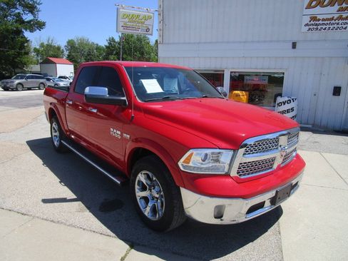 Used 2017 RAM 1500 Laramie AWD/4WD image 7