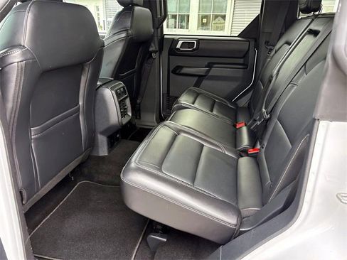 Used 2025 Ford Bronco Outer Banks image 11
