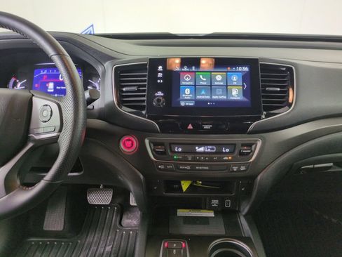 Certified 2023 Honda Passport TrailSport image 17