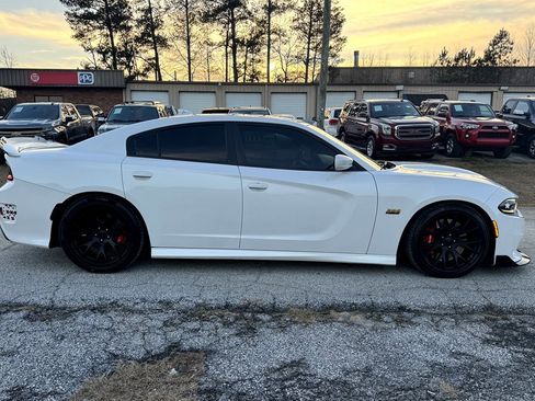 Used 2016 Dodge Charger SRT image 8