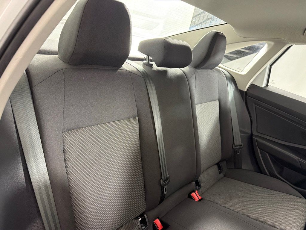 Used 2019 Volkswagen Jetta SE FWD image 21