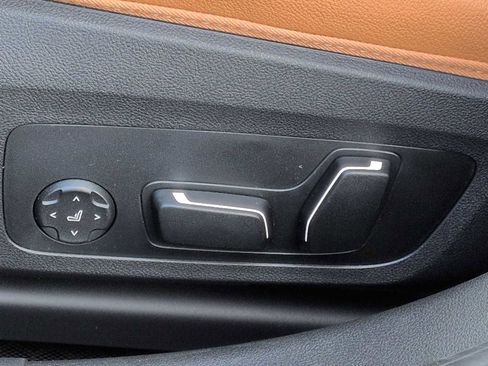 New 2026 BMW 330i xDrive Sedan AWD/4WD image 18