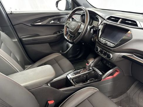 Used 2021 Chevrolet TrailBlazer RS w/ Sun and Liftgate Package FWD image 29