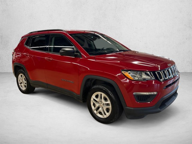 Used 2018 Jeep Compass Sport w/ Tech Group FWD image 3