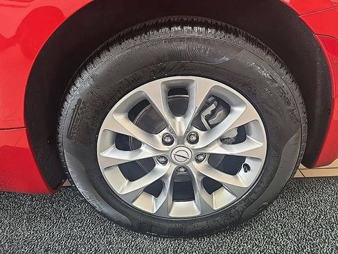Used 2026 Chrysler Pacifica Limited FWD image 24