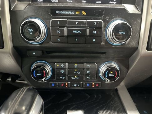 Used 2018 Ford F150 Platinum image 20