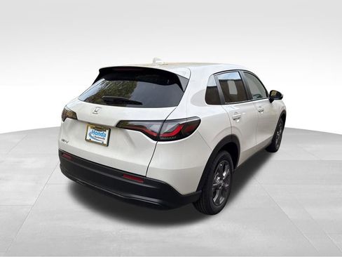 New 2026 Honda HR-V LX image 9
