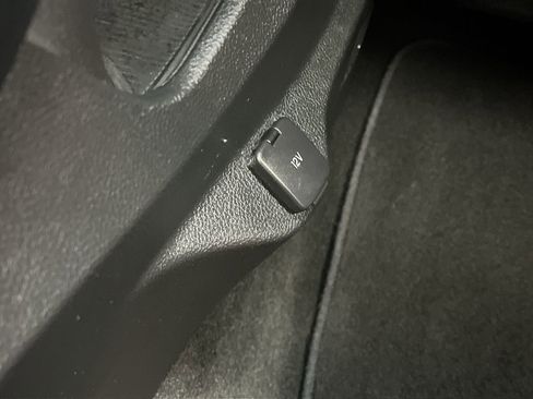 Used 2019 Ford Edge SEL image 26