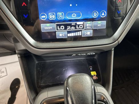 Used 2024 Subaru Crosstrek 2.5i Limited AWD/4WD image 16