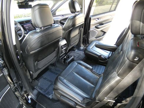 Used 2022 Jeep Grand Cherokee L Limited w/ Luxury Tech Group II image 46