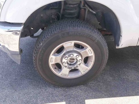 Used 2015 Ford F550 2WD Regular Cab Super Duty image 5