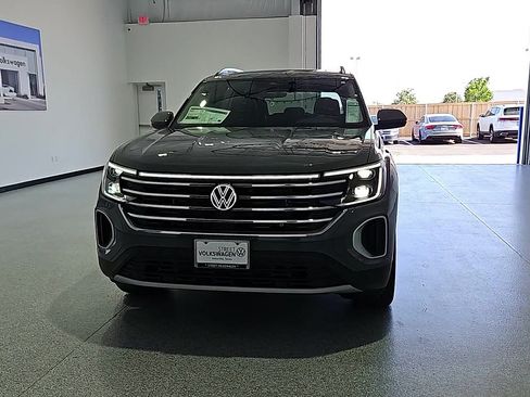 New 2026 Volkswagen Atlas SE FWD image 4