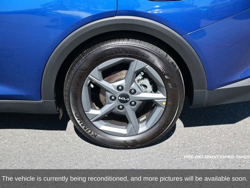 Used 2025 Kia K4 LXS image 11