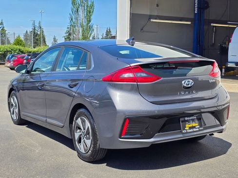 Used 2019 Hyundai Ioniq SEL FWD image 3