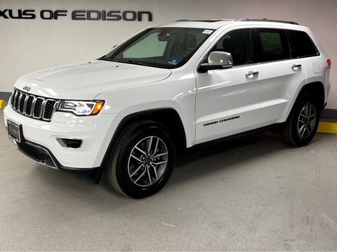 Used 2021 Jeep Grand Cherokee Limited w/ Premium Lighting Group image 3