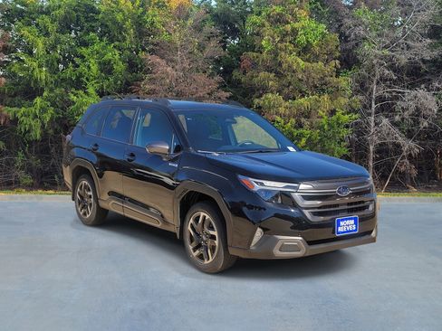 New 2025 Subaru Forester Limited w/ Popular Package image 15