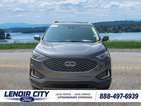 Certified 2024 Ford Edge SEL w/ Convenience Package AWD/4WD image 8