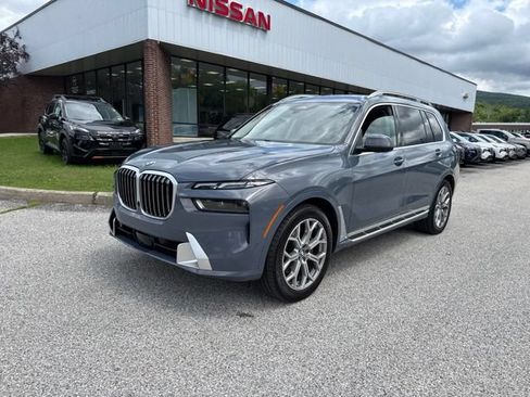 Used 2026 BMW X7 xDrive40i AWD/4WD image 3
