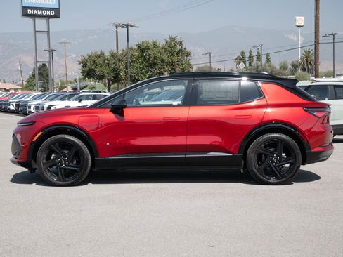 New 2026 Chevrolet Equinox EV RS image 7