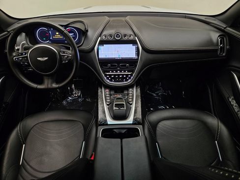 Used 2022 Aston Martin DBX AWD/4WD image 23