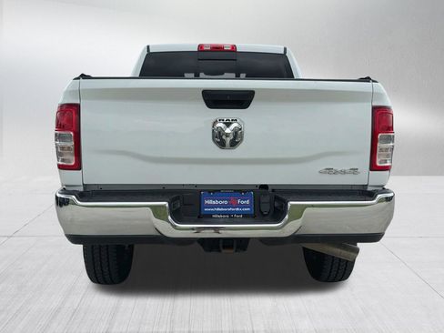 Used 2024 RAM 2500 Tradesman w/ Chrome Appearance Group AWD/4WD image 8