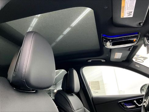 Used 2026 Mercedes-Benz GLC 300 image 28