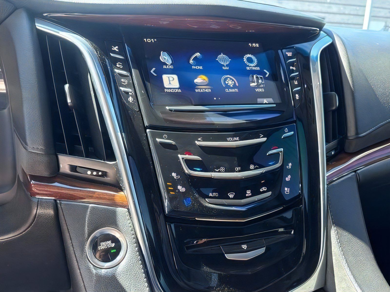 Used 2015 Cadillac Escalade Premium AWD/4WD image 14