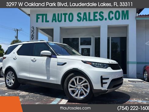 Used 2017 Land Rover Discovery HSE AWD/4WD image 2