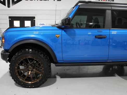 Used 2023 Ford Bronco Badlands AWD/4WD image 5