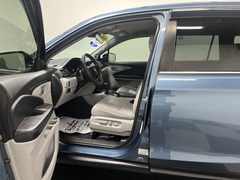 Used 2020 Honda Pilot EX image 9