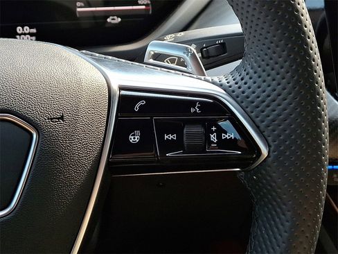 Used 2022 Audi RS e-tron GT w/ Carbon Performance Package image 23