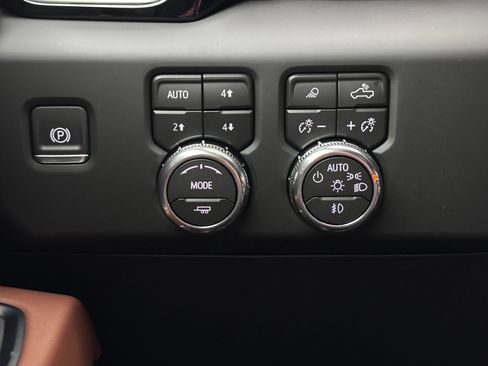 New 2026 GMC Sierra 2500 Denali Ultimate AWD/4WD image 26
