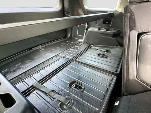 Used 2025 Hyundai Santa Fe Limited image 30