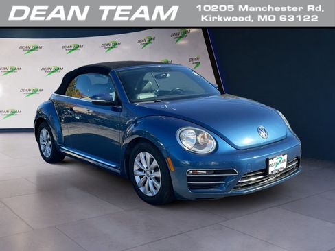 Used 2018 Volkswagen Beetle 2.0T S image 1