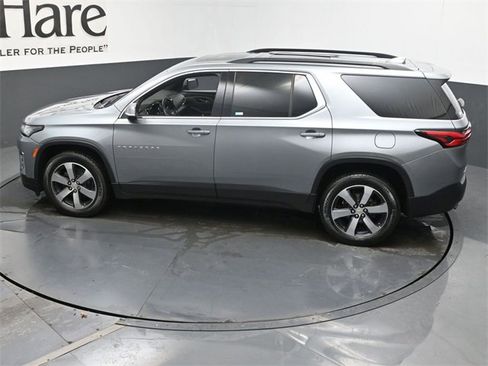 Used 2023 Chevrolet Traverse LT w/ LT Premium Package image 42