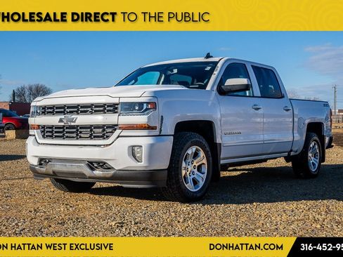 Used 2018 Chevrolet Camaro LT image 1