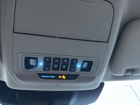 Certified 2022 Ford Explorer XLT w/ Equipment Group 202A image 34