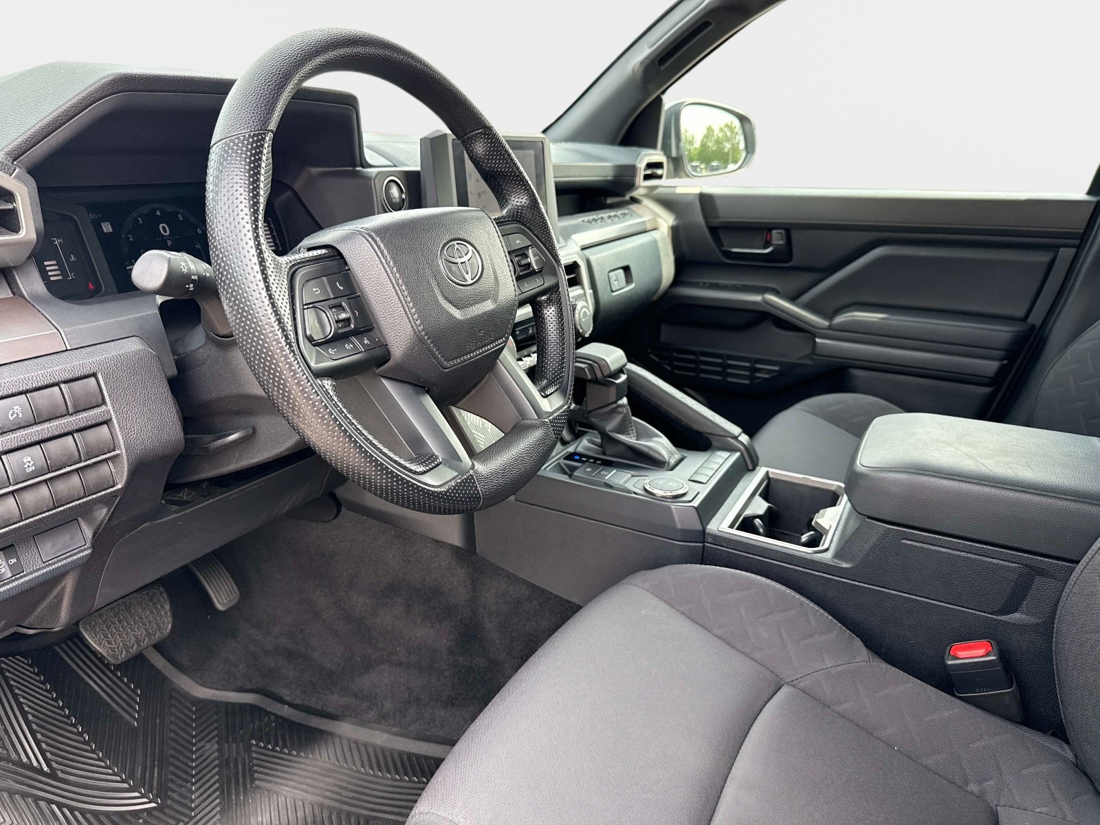 Used 2025 Toyota Tacoma SR5 RWD image 34