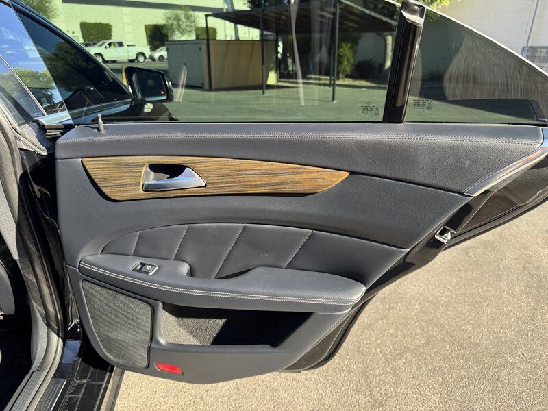 Used 2015 Mercedes-Benz CLS 400 image 37