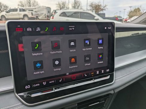 Used 2025 Volkswagen Tiguan SE R-Line AWD/4WD image 11