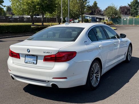 Used 2019 BMW 530e RWD image 8