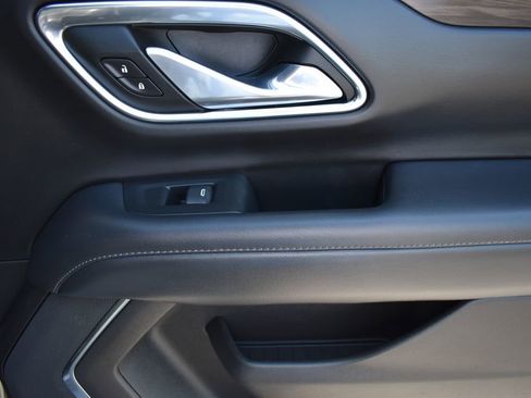 Used 2021 Chevrolet Tahoe Z71 w/ Rear Media and Nav Package image 16