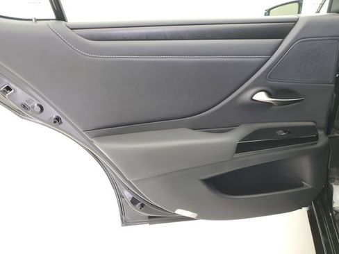 Used 2022 Lexus ES 250 w/ Premium Package image 15